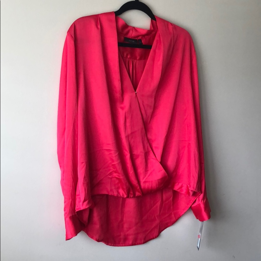 (NWT) Hi-low Coral Flame Dress Blouse